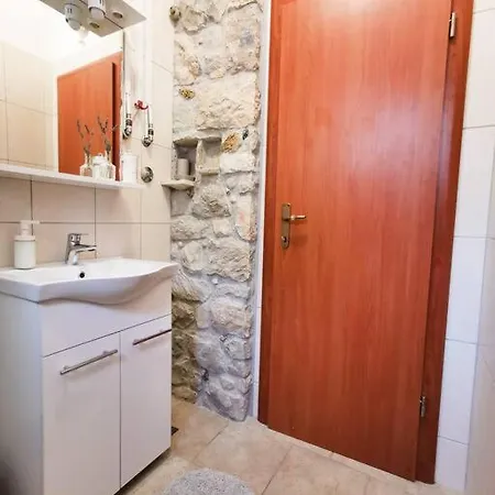 Stone House Angelo - Peace Oasis With Pool Kaštel Lukšić