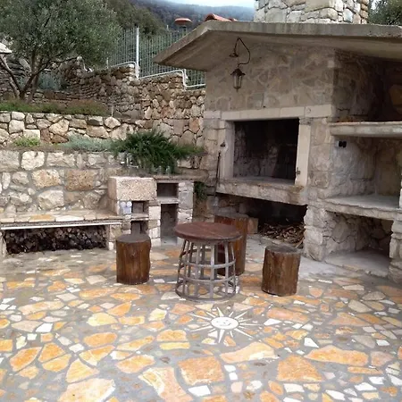 Dom wakacyjny Stone House Angelo - Peace Oasis With Pool