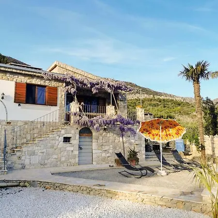 Stone House Angelo - Peace Oasis With Pool Hébergement de vacances Kaštel Lukšić